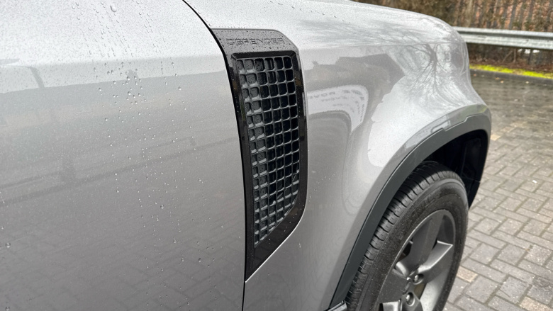 Land Rover Defender 90 Diesel 3.0 D250 Hard Top SE Auto